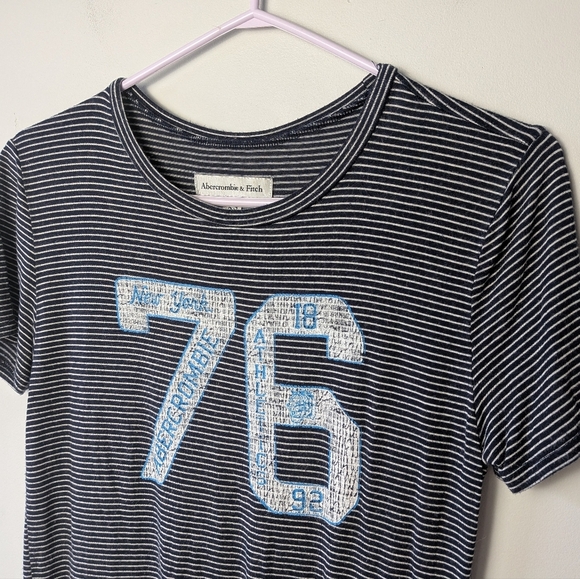 ABERCROMBIE & FITCH Vintage Women Tee Shirt Stretch Stripes Navy Blue White - Picture 2 of 9